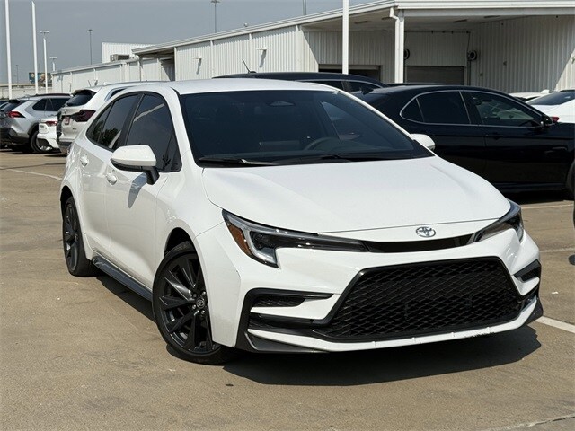 2023 Toyota Corolla SE photo 2