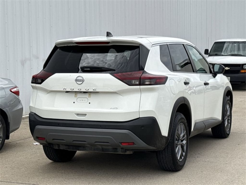 Used 2022 Nissan Rogue S SUV