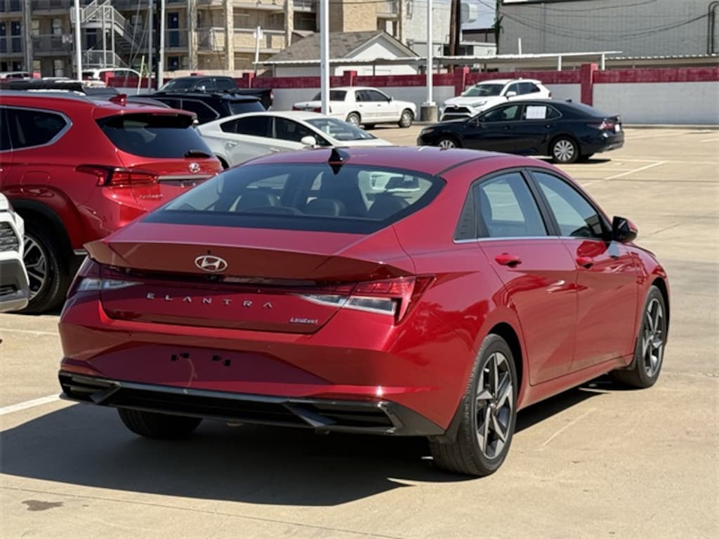 Used 2023 Hyundai Elantra Limited Sedan