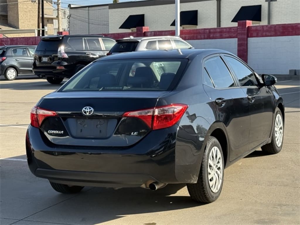 Used 2019 Toyota Corolla LE Sedan
