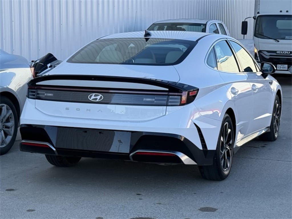 Used 2024 Hyundai Sonata SEL Sedan