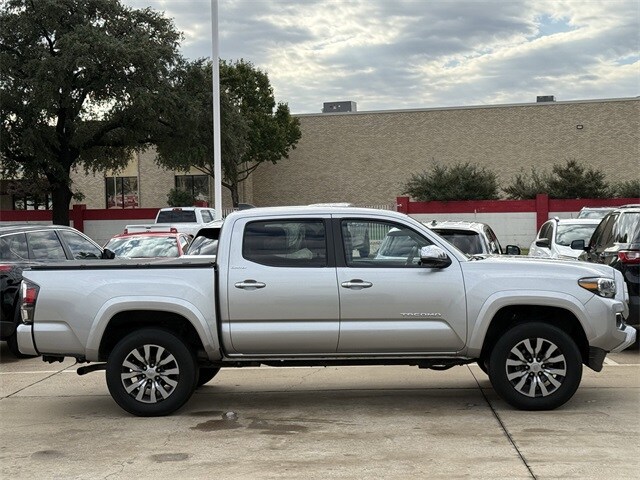 2022 Toyota Tacoma Limited photo 2