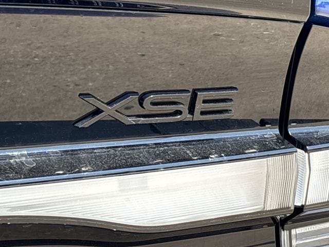 2026 Toyota Prius Plug-in Hybrid XSE - Photo 7