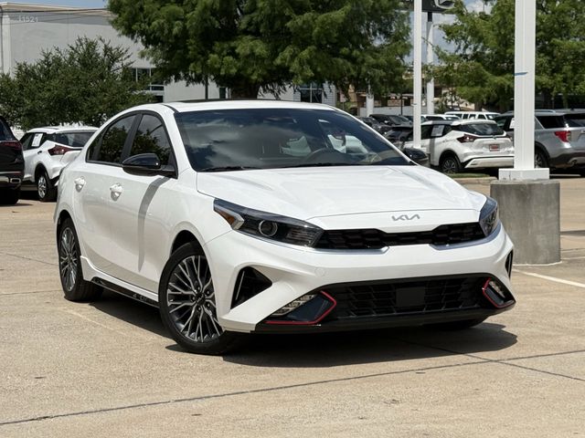 2024 Kia Forte GT-Line AT's photo