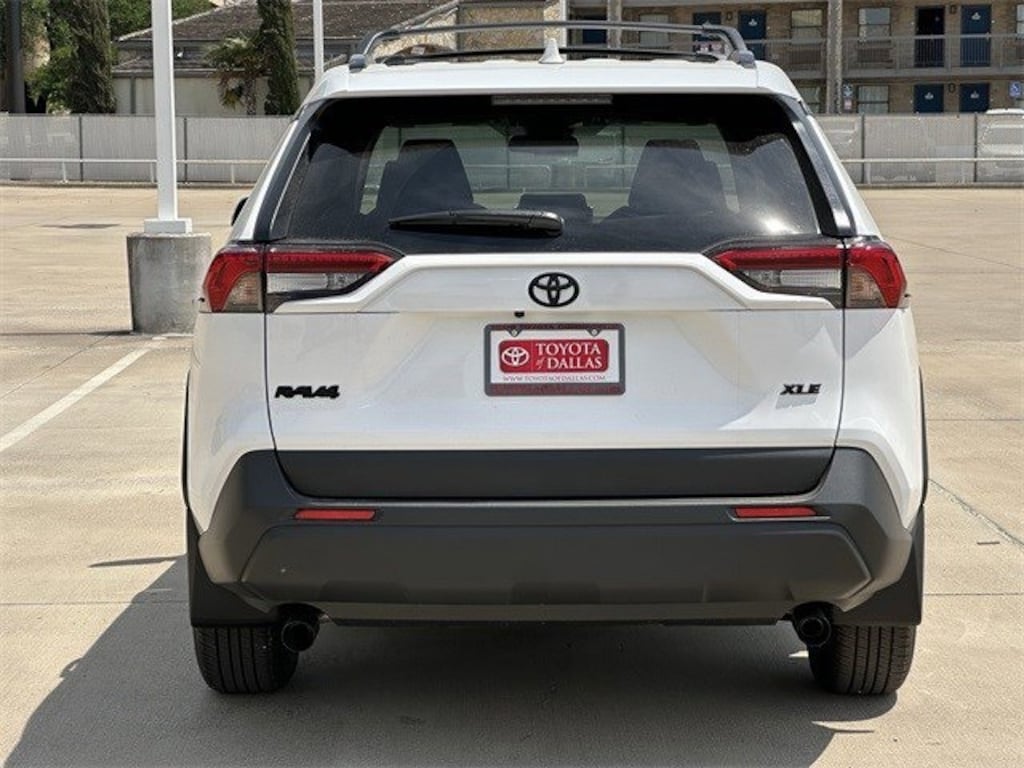 New 2025 Toyota RAV4 XLE SUV