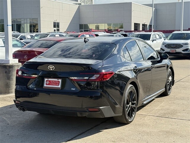 2025 Toyota Camry SE photo 2