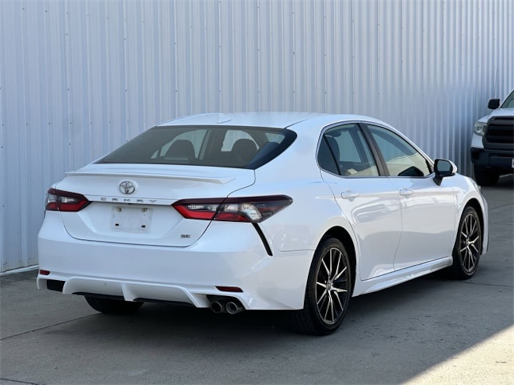 Used 2022 Toyota Camry SE Sedan
