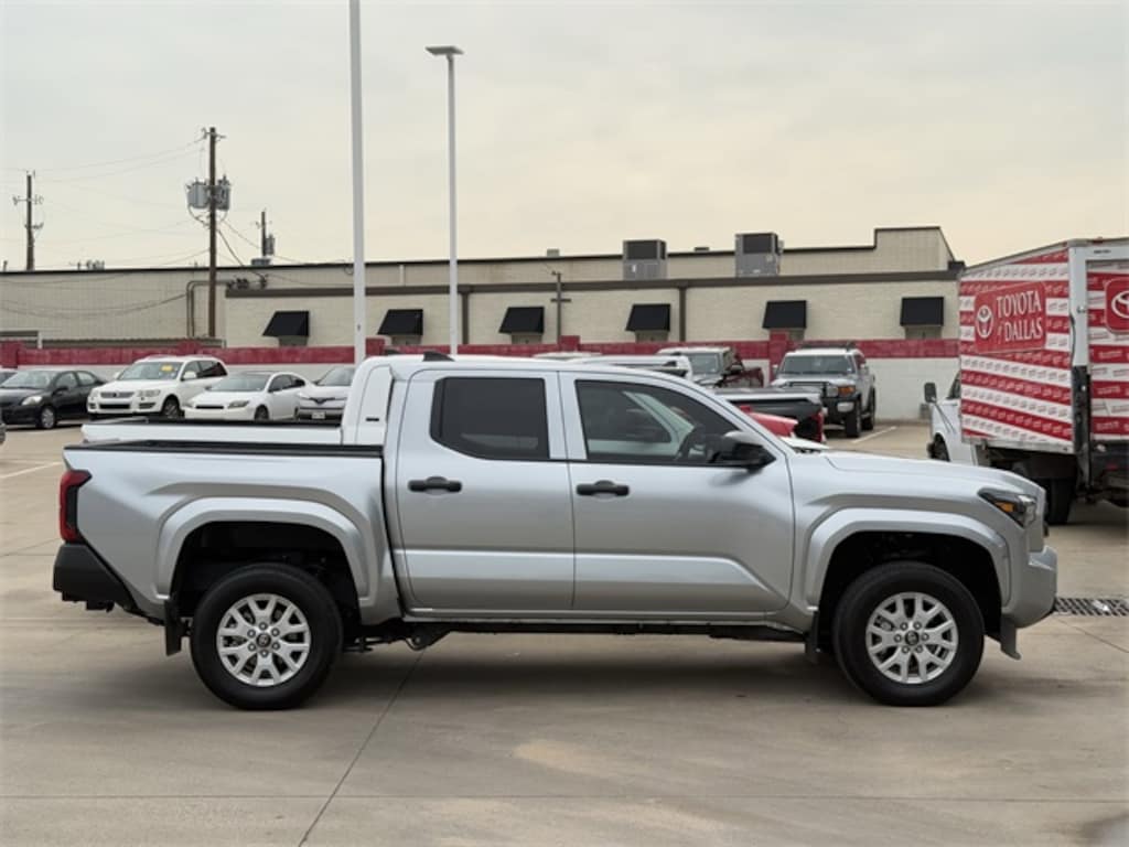 Used 2024 Toyota Tacoma SR Truck Double Cab