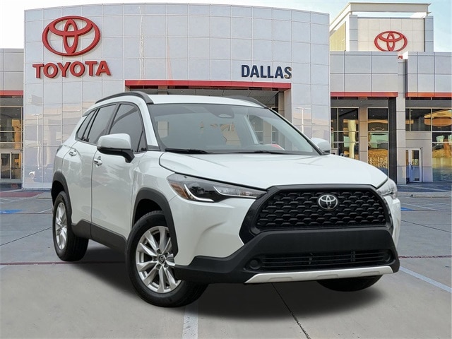 2024 Toyota Corolla Cross LE