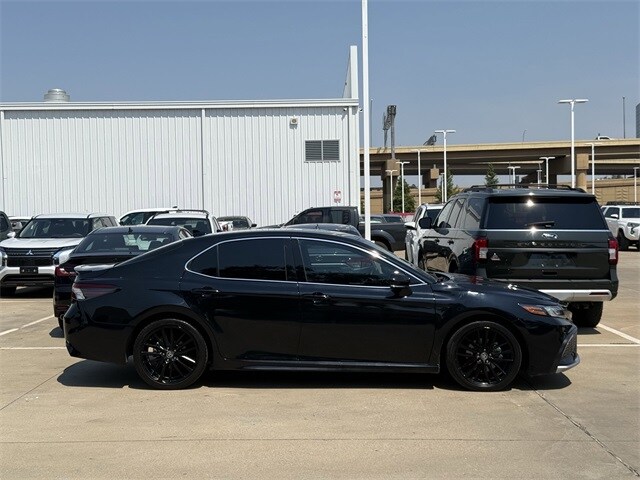 2022 Toyota Camry Hybrid XSE photo 3