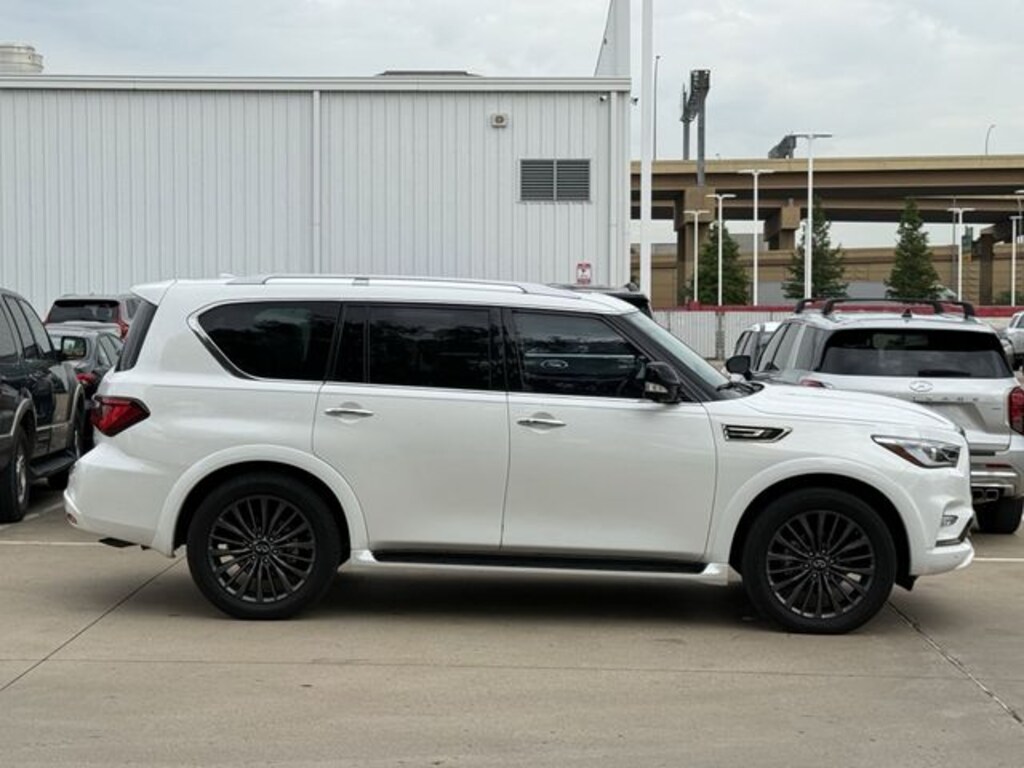 Used 2023 INFINITI QX80 Premium Select SUV