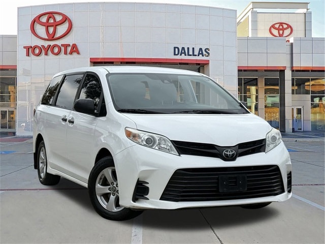 2020 Toyota Sienna L's photo