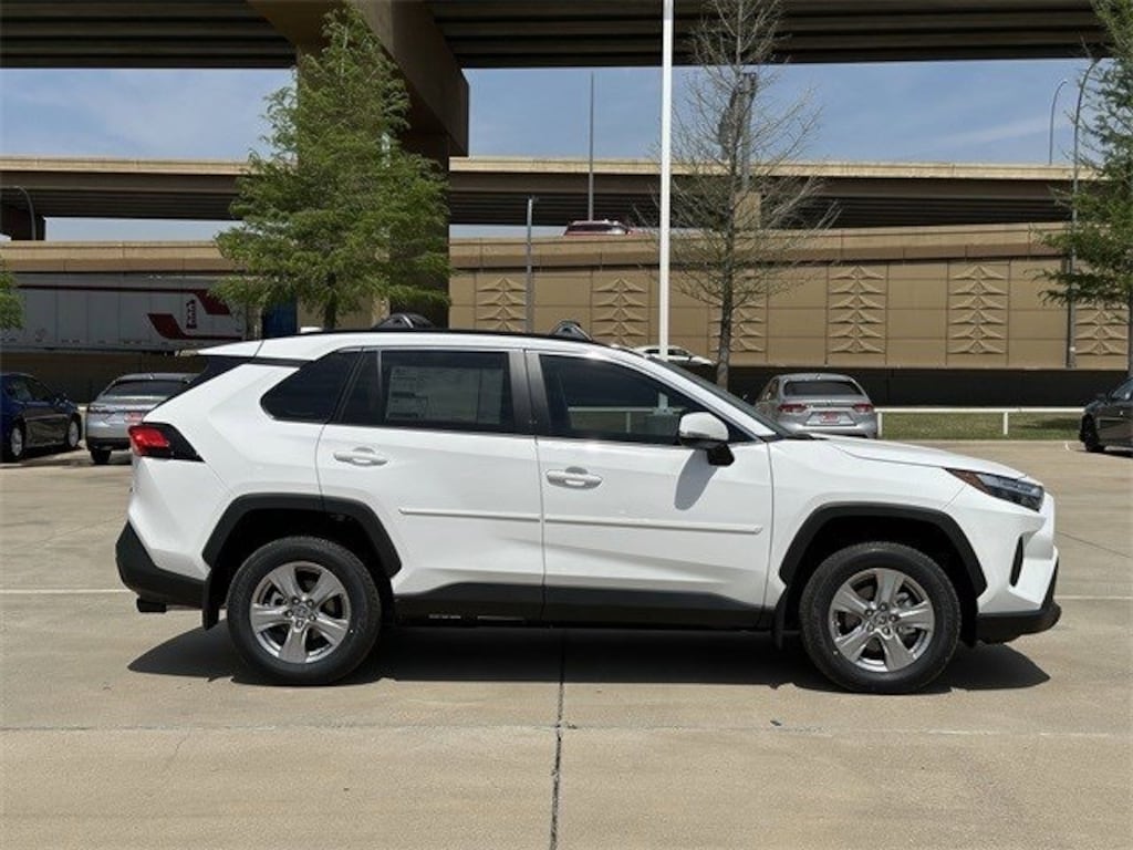 New 2025 Toyota RAV4 XLE SUV