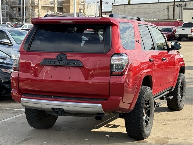 2019 Toyota 4Runner TRD Off-Road Premium photo 3