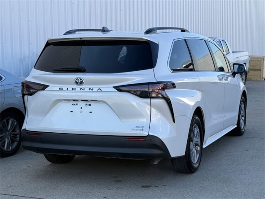 Used 2023 Toyota Sienna XLE Van Passenger Van