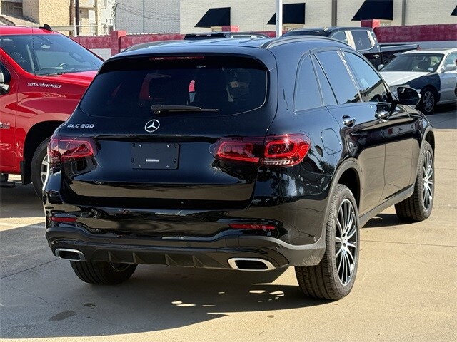 2022 Mercedes Benz GLC 300 photo 3