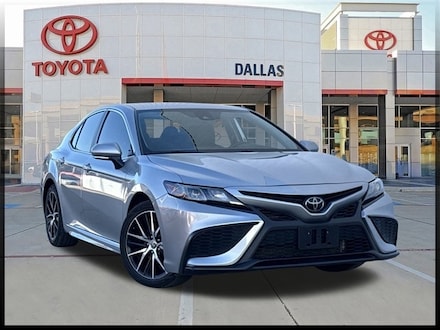 2024 Toyota Camry SE Sedan