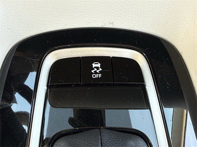 2026 Toyota Corolla LE - Photo 22