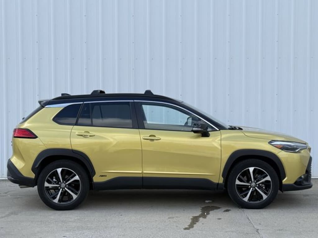 Used 2024 Toyota Corolla Cross Hybrid Hybrid XSE SUV