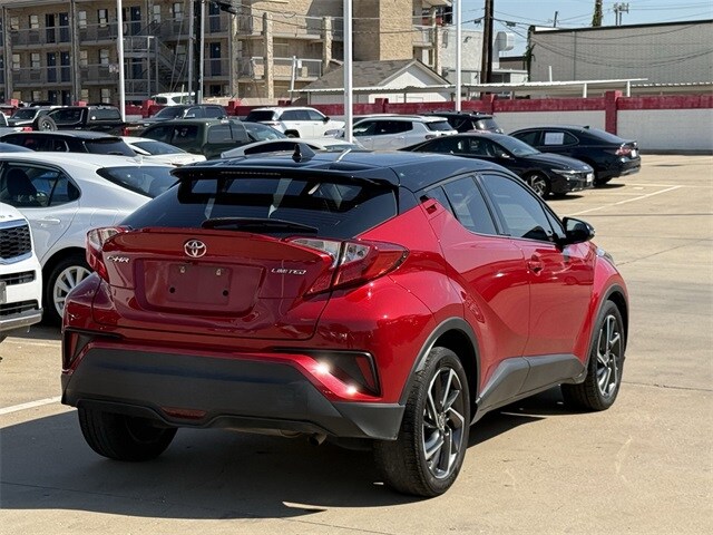 2022 Toyota C-HR Limited photo 4