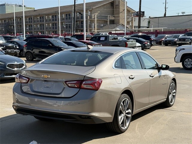 2024 Chevrolet Malibu Premier 2LT photo 4