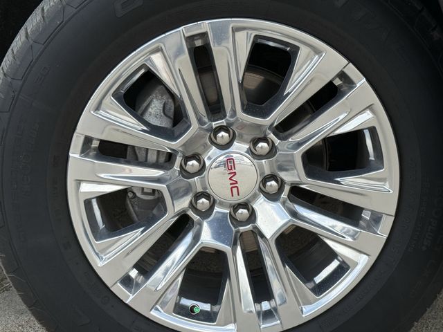 2025 GMC Yukon XL Denali - Photo 11