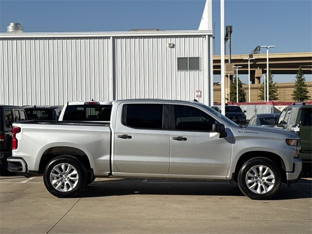 2021 Chevrolet Silverado 1500 Custom photo 3