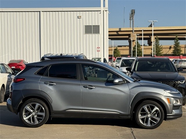 2021 Hyundai Kona Limited photo 3