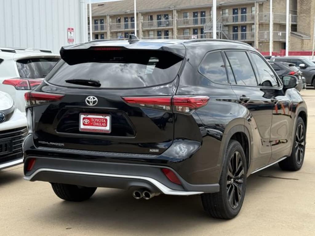 Used 2023 Toyota Highlander XSE SUV