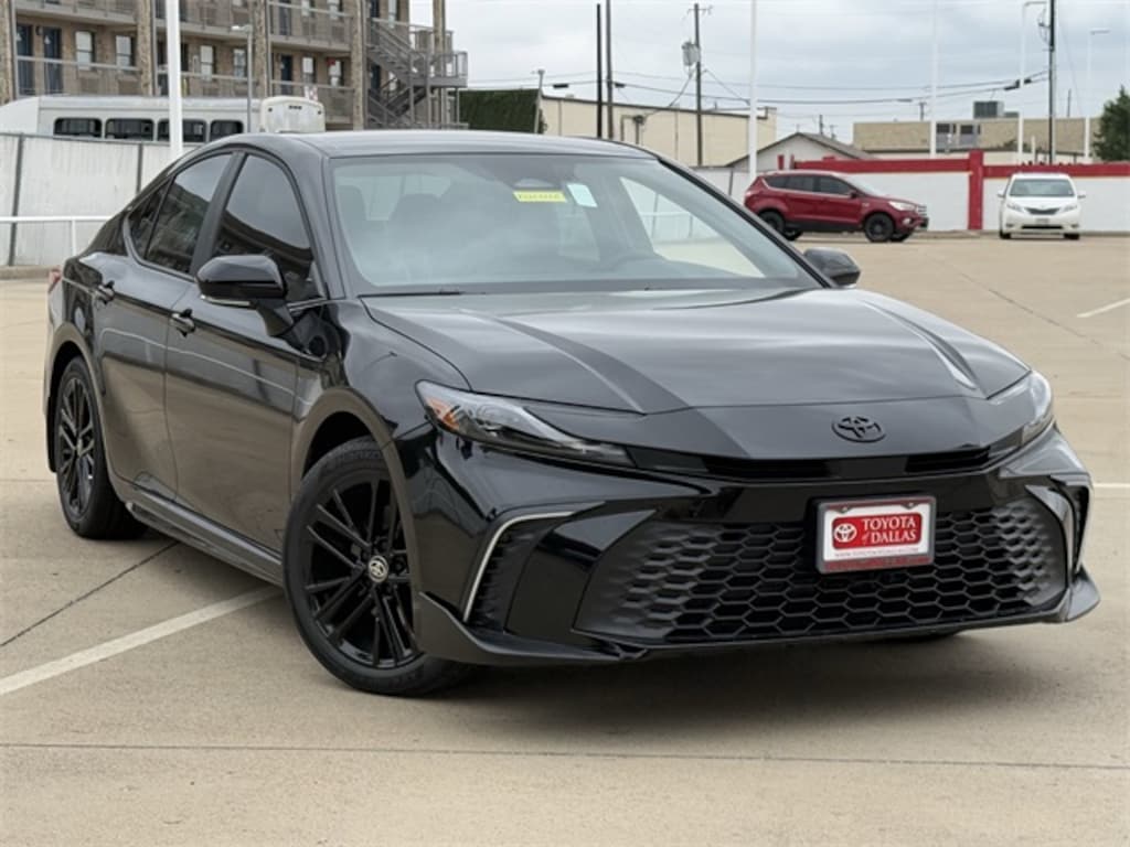 New 2026 Toyota Camry SE Sedan