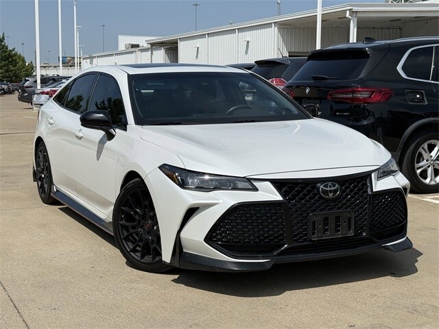 2020 Toyota Avalon TRD photo 2
