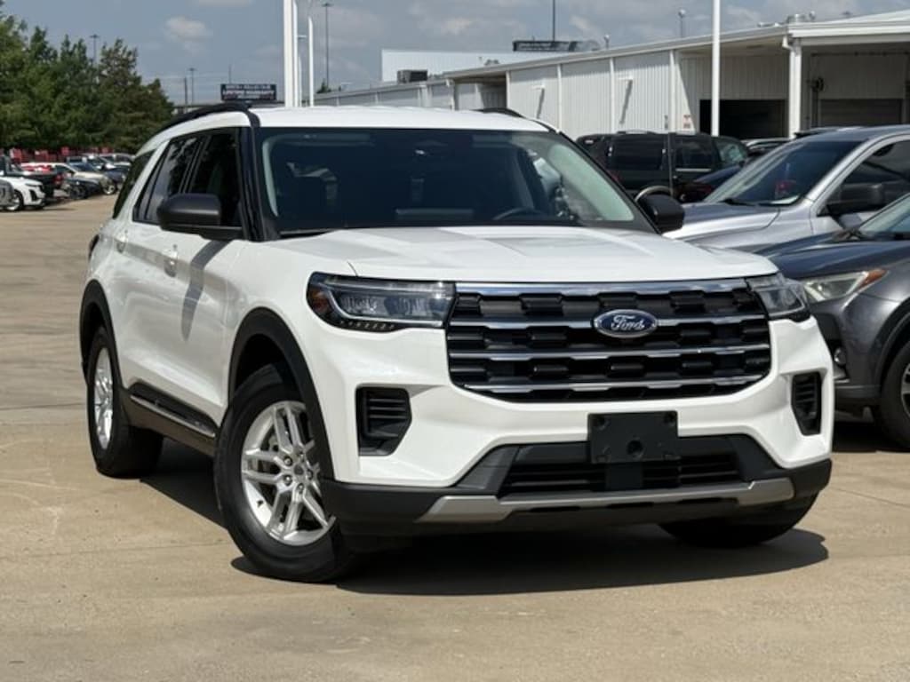Used 2025 Ford Explorer Active SUV