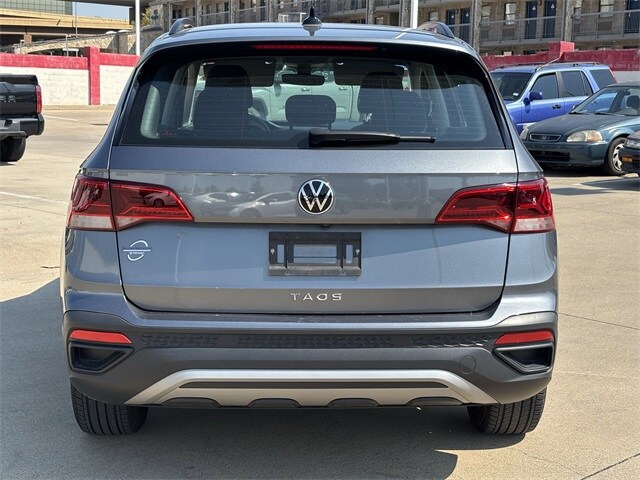 2024 Volkswagen Taos S photo 3