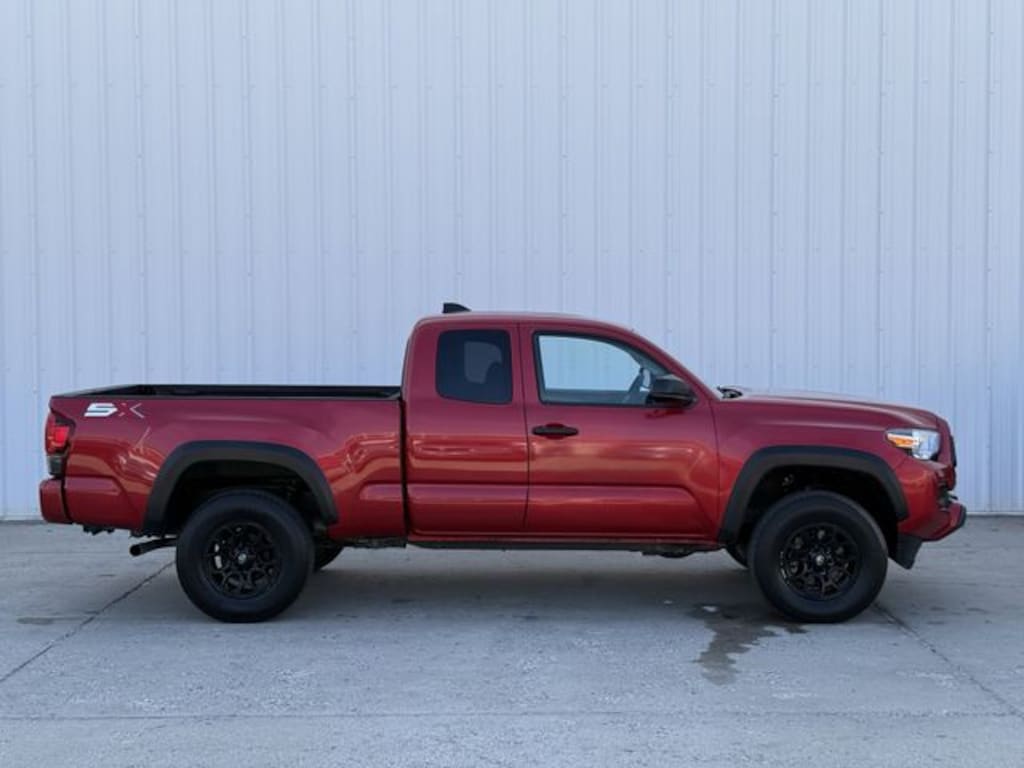 Used 2022 Toyota Tacoma SR Truck Access Cab