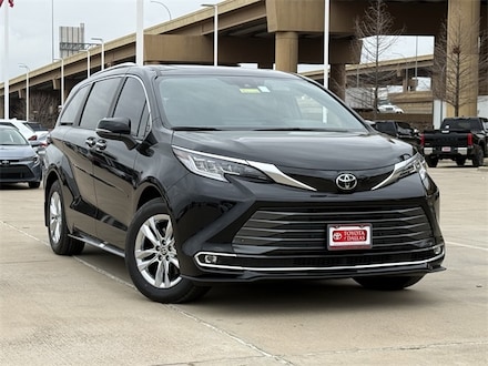2026 Toyota Sienna Limited 7 Passenger Van Passenger Van
