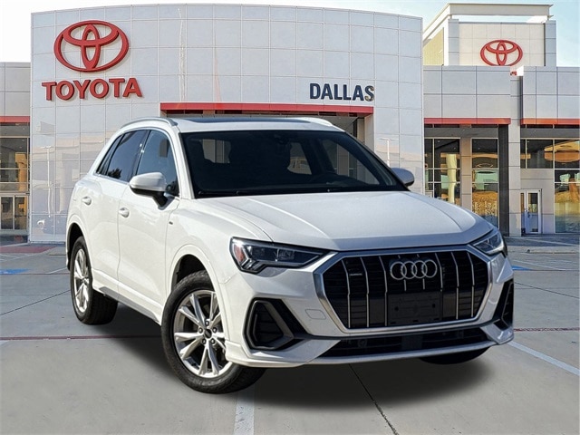 2023 Audi Q3 S Line Premium's photo