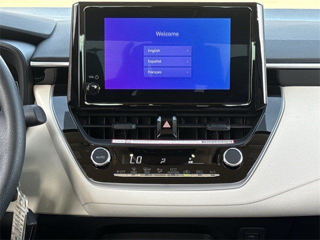 2026 Toyota Corolla LE - Photo 18