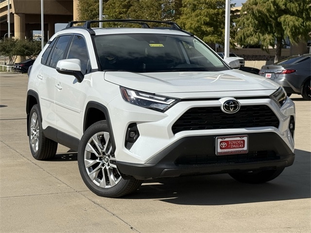 2025 Toyota RAV4 XLE Premium's photo