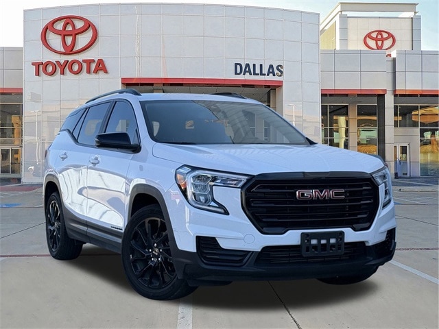 2024 GMC Terrain SLE's photo