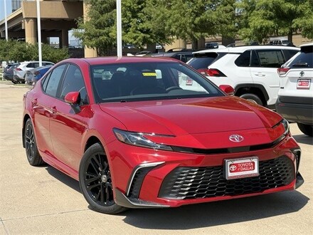 2025 Toyota Camry SE Sedan