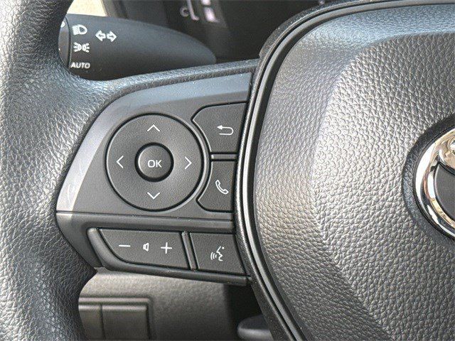 2026 Toyota Corolla LE - Photo 16