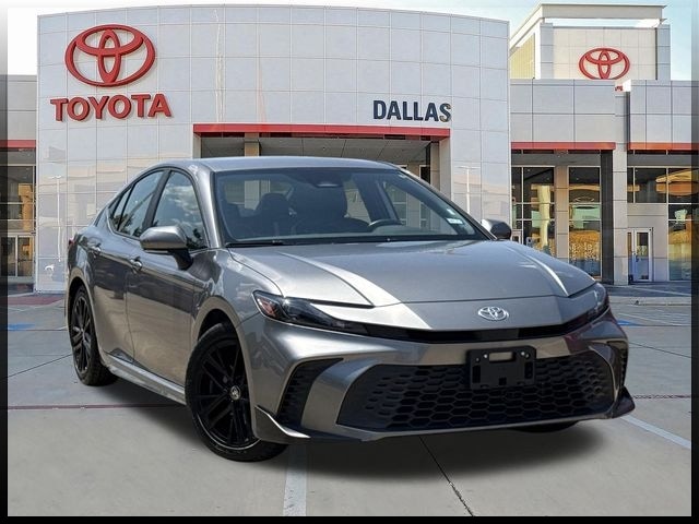  2026 Toyota Camry SE FWD   