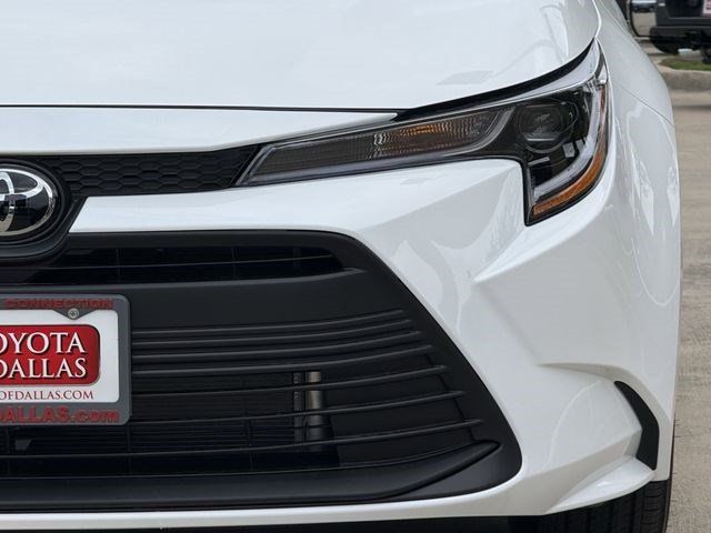 2026 Toyota Corolla LE - Photo 9