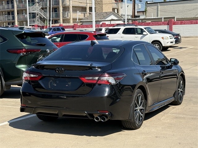 2023 Toyota Camry SE photo 4