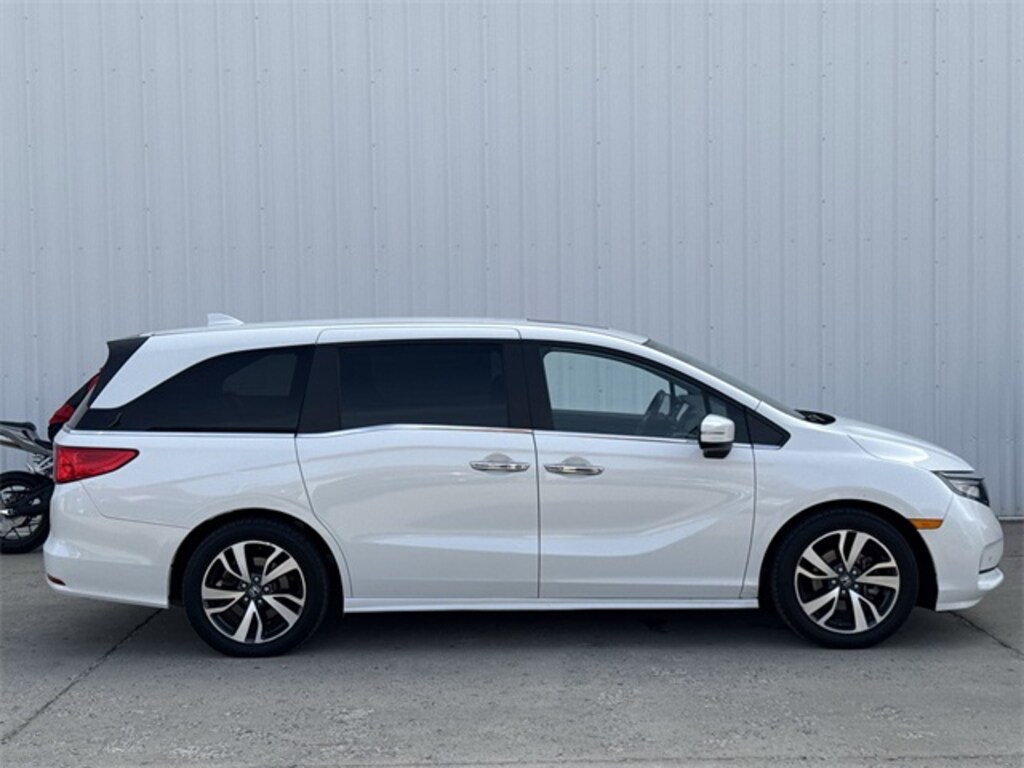 Used 2023 Honda Odyssey Touring Van