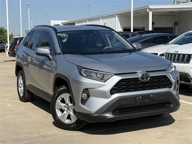 Used 2021 Toyota RAV4 XLE with VIN 2T3W1RFV6MC153645 for sale in Northfield, Minnesota