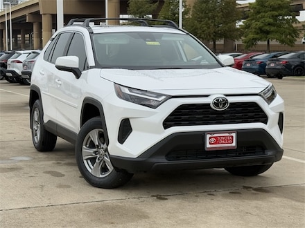 2025 Toyota RAV4 XLE SUV