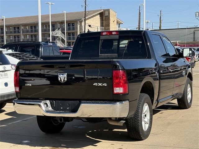 2023 Ram 1500 Classic SLT photo 3