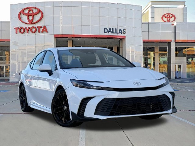 2025 Toyota Camry SE FWD