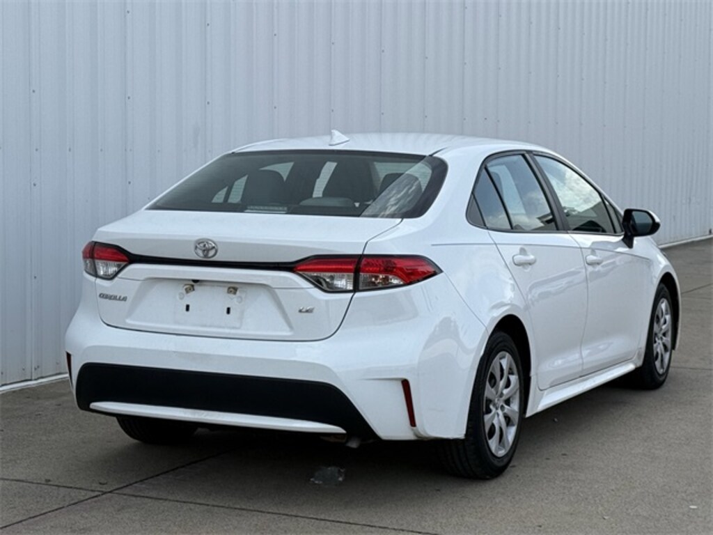 Used 2020 Toyota Corolla LE Sedan